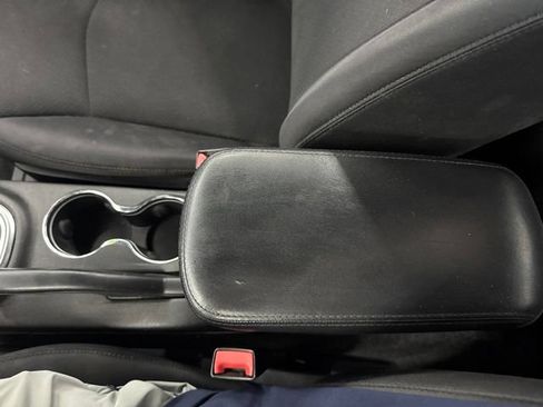 Used 2013 Chrysler 200 LX FWD image 39