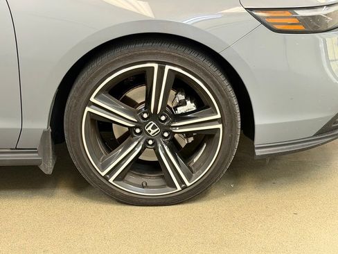 Used 2025 Honda Accord Sport image 4