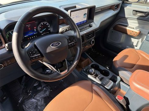 Used 2024 Ford Maverick Lariat image 8