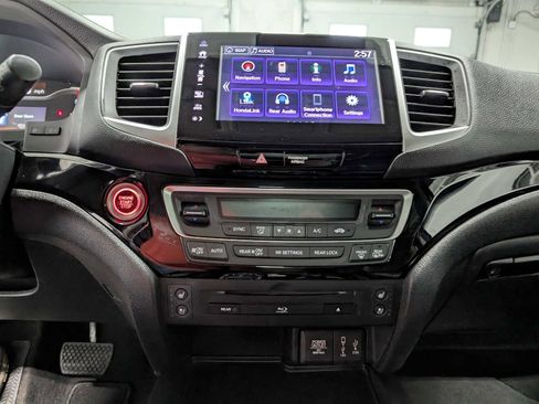 Used 2017 Honda Pilot Elite image 35