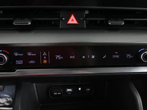 Used 2023 Kia Sportage EX image 24