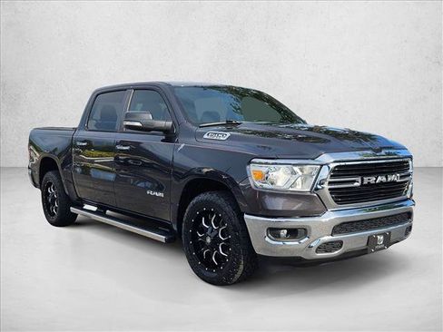 Used 2019 RAM 1500 Big Horn RWD image 3