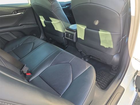 Used 2021 Toyota Camry XSE image 11