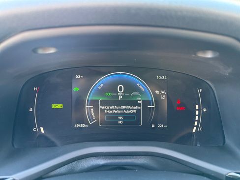 Used 2025 Toyota Camry SE FWD image 11
