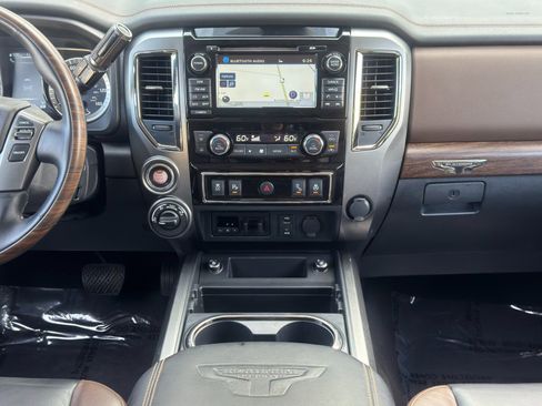 Used 2017 Nissan Titan Platinum Reserve AWD/4WD image 23