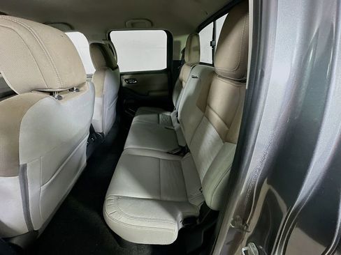 Used 2022 Nissan Frontier SV AWD/4WD image 14