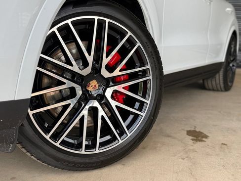 New 2026 Porsche Cayenne S AWD/4WD image 6