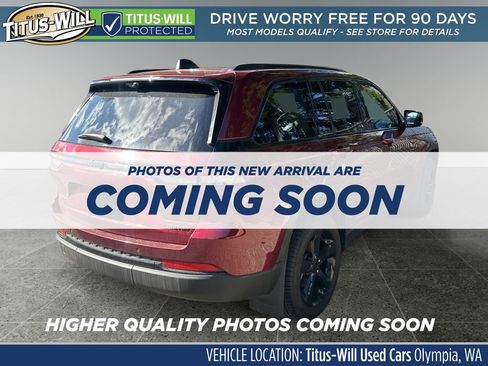 Used 2023 Jeep Grand Cherokee Limited w/ Luxury Tech Group II image 4