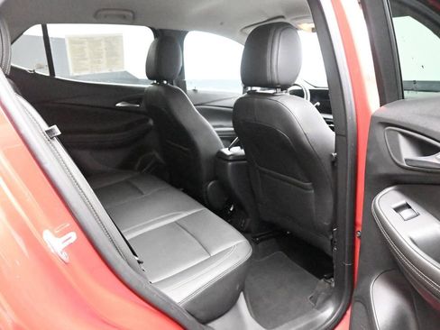 Used 2024 Buick Encore GX Sport Touring image 22