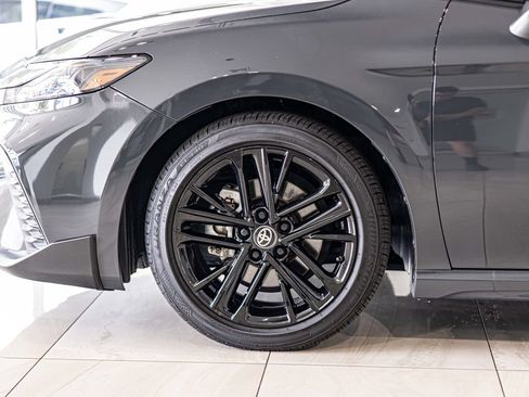 Used 2025 Toyota Camry SE w/ Convenience Package FWD image 8
