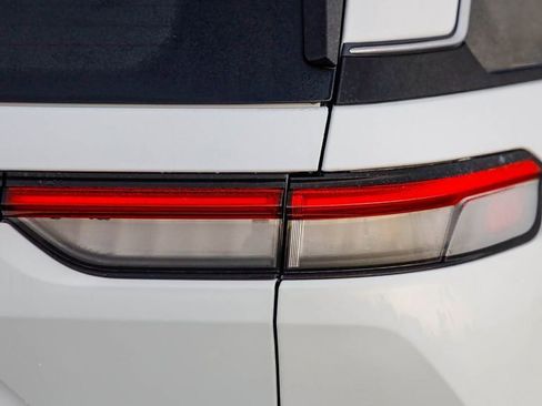 New 2025 Jeep Grand Cherokee Laredo X w/ Luxury Tech Group I image 10