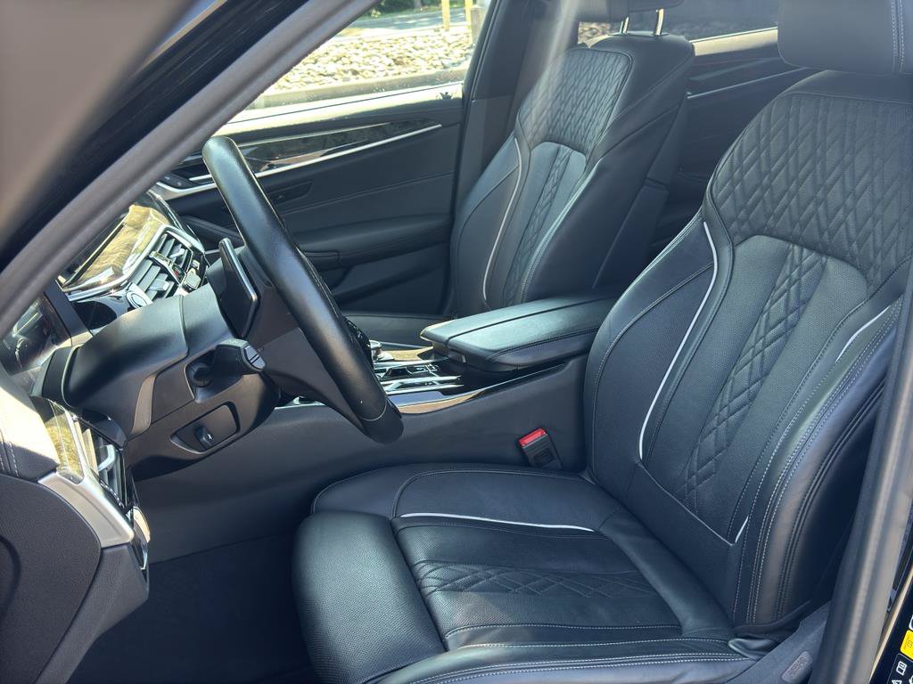 Used 2022 BMW 530i xDrive w/ Premium Package AWD/4WD image 22