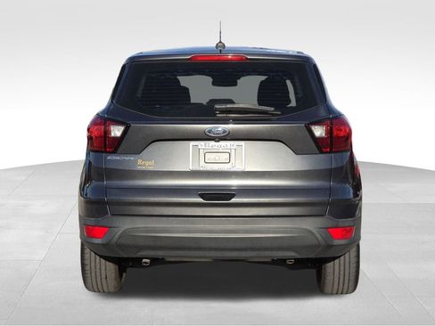 Used 2019 Ford Escape S image 5