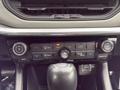 Used 2023 Jeep Compass Limited w/ Elite Group image 14