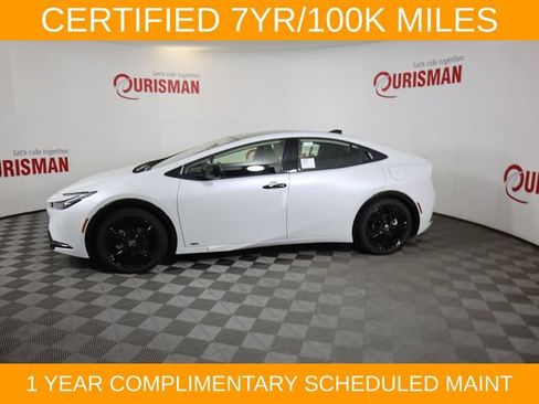 Used 2025 Toyota Prius AWD image 15