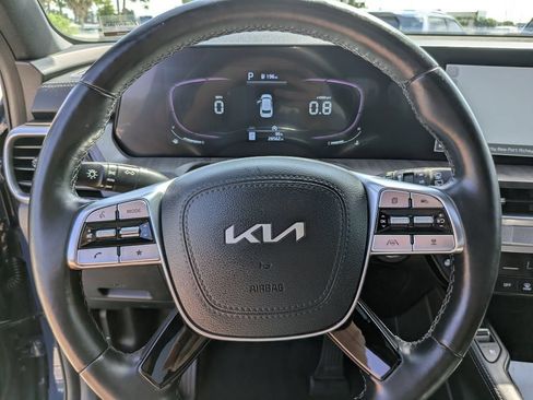 Used 2024 Kia Telluride EX w/ EX Captain's Chair Package AWD/4WD image 29
