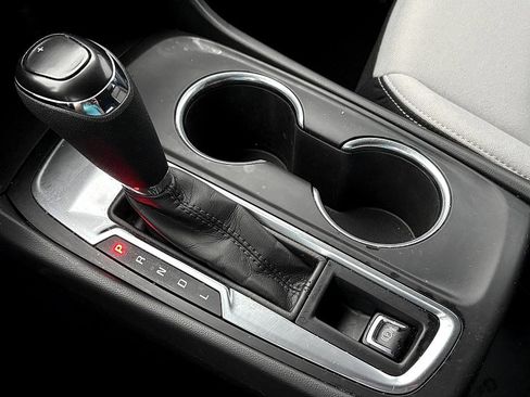 Used 2020 Chevrolet Equinox LS w/ LS Convenience Package image 24