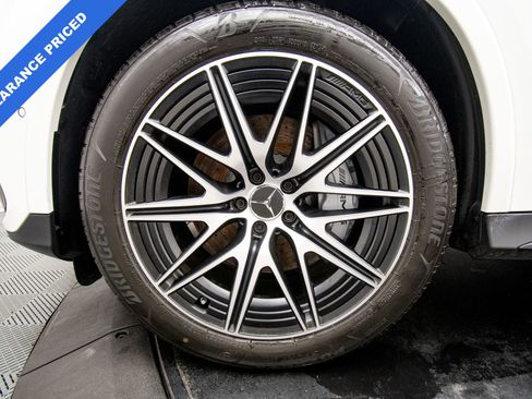 Used 2025 Mercedes-Benz GLC 43 AMG 4MATIC image 34