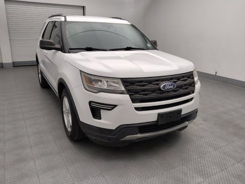 Used 2019 Ford Explorer XLT FWD image 14