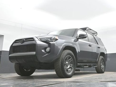 Used 2020 Toyota 4Runner Venture w/ Moonroof Package image 44