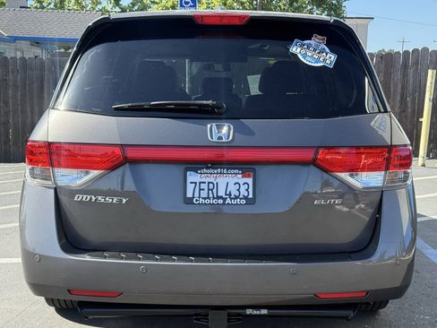 Used 2014 Honda Odyssey Touring Elite image 4