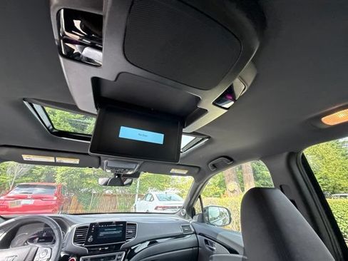 Used 2022 Honda Pilot Black Edition image 9