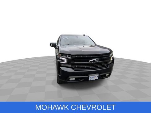 Used 2022 Chevrolet Silverado 1500 RST AWD/4WD image 3