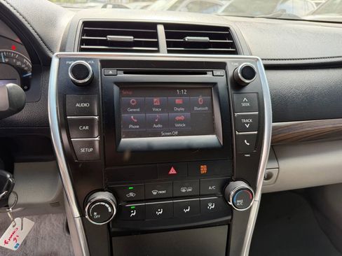 Used 2015 Toyota Camry LE FWD image 29