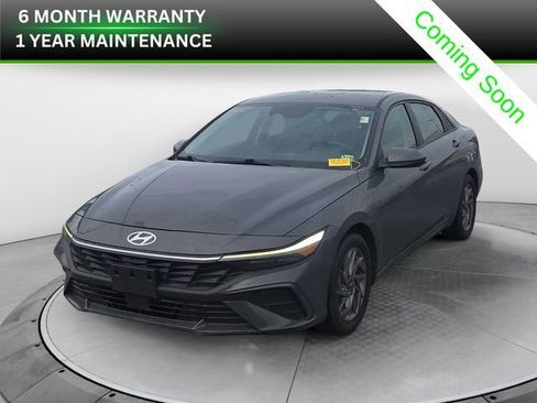 Used 2024 Hyundai Elantra SEL FWD image 1