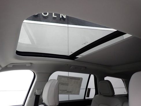 New 2026 Lincoln Aviator Premiere image 20