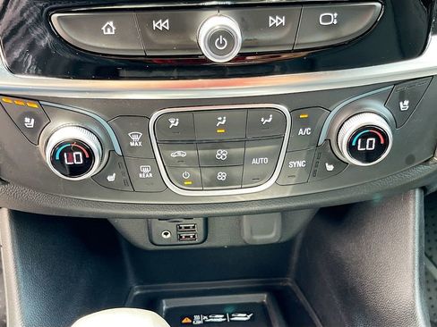 Used 2023 Chevrolet Traverse Premier w/ Redline Edition AWD/4WD image 16