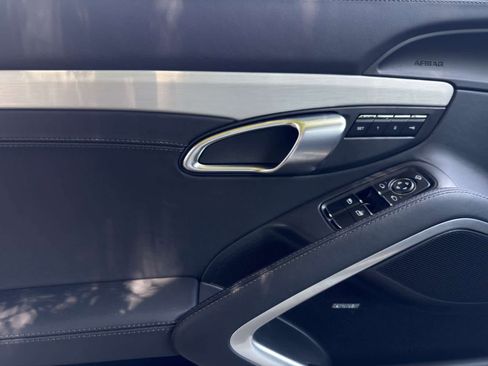 Certified 2025 Porsche 718 Boxster S RWD image 12