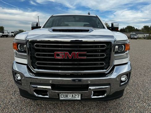 Used 2019 GMC Sierra 2500 SLT w/ Duramax Plus Package image 3