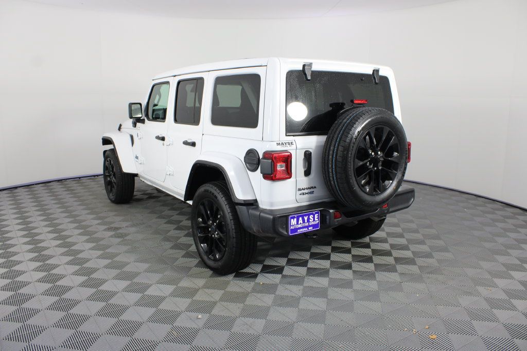 Used 2025 Jeep Wrangler Unlimited Sahara w/ Safety Group AWD/4WD image 21