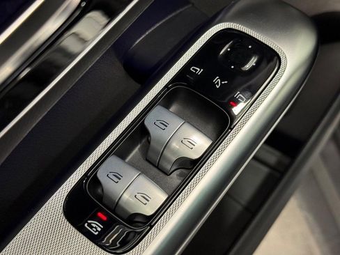 Certified 2025 Mercedes-Benz GLC 300 4MATIC image 18