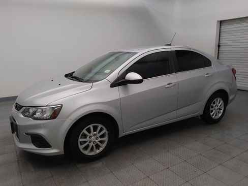 Used 2019 Chevrolet Sonic LT image 2
