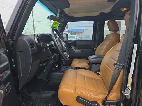 Used 2011 Jeep Wrangler Unlimited Sport image 9