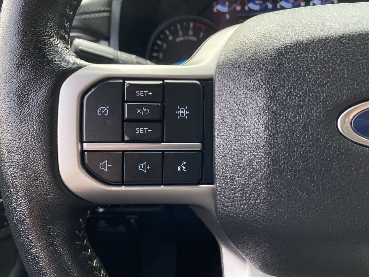 Used 2024 Ford Expedition XLT AWD/4WD image 20