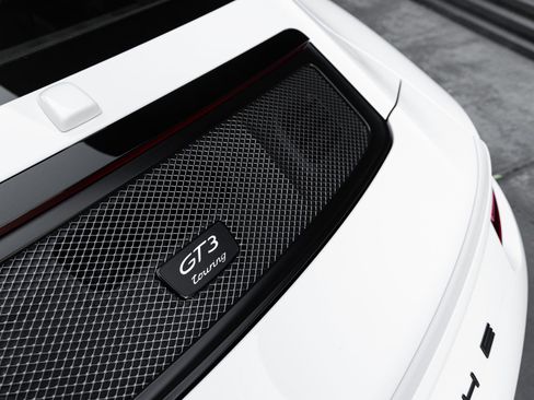 Certified 2018 Porsche 911 GT3 image 29