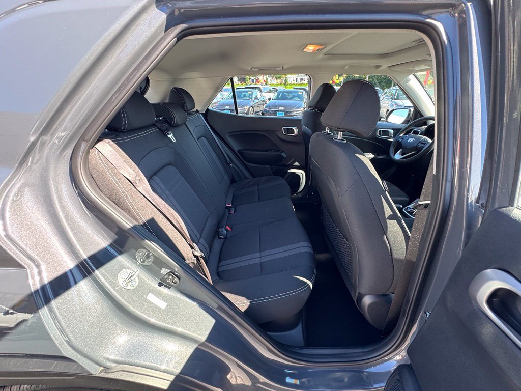Used 2024 Hyundai Venue SEL FWD image 21