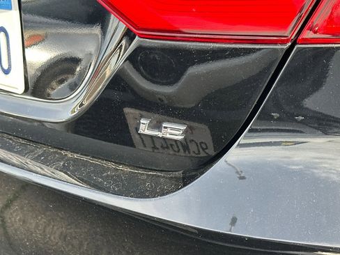 Used 2019 Toyota Camry LE image 6