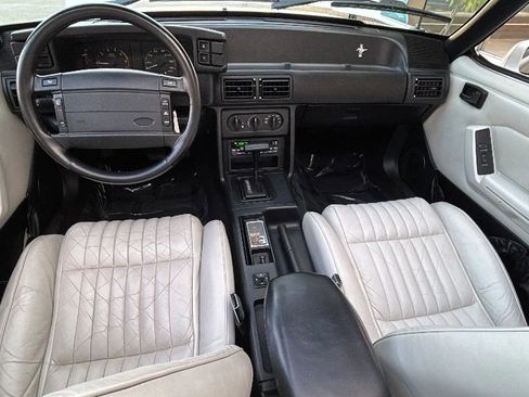 Used 1993 Ford Mustang LX image 22