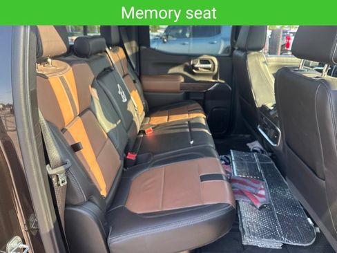 Used 2019 Chevrolet Silverado 1500 High Country w/ Technology Package AWD/4WD image 21