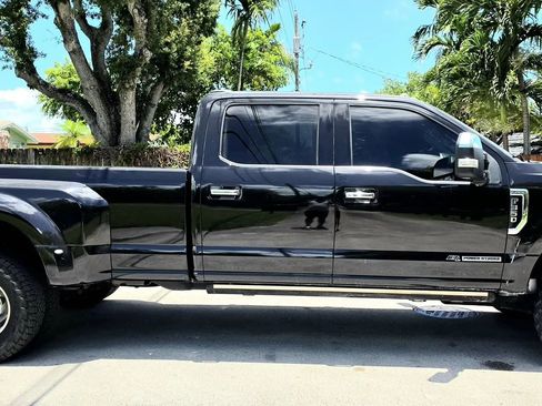 Used 2020 Ford F350 Platinum AWD/4WD image 11