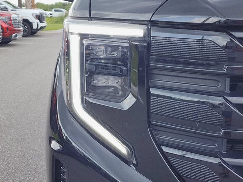 Used 2024 GMC Sierra 1500 Elevation AWD/4WD image 12