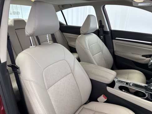 Used 2024 Nissan Altima 2.5 SL image 14