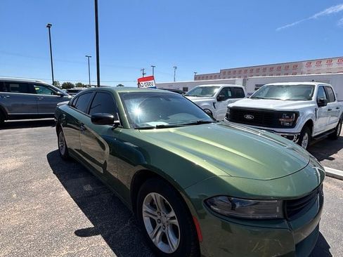 Used 2023 Dodge Charger SXT RWD image 5