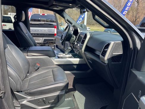 Used 2019 Ford F150 Lariat w/ Equipment Group 502A Luxury AWD/4WD image 31