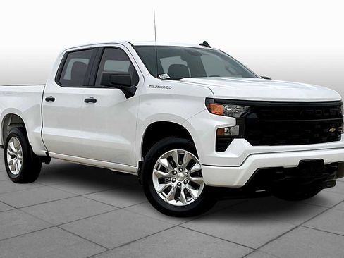 Used 2024 Chevrolet Silverado 1500 Custom image 4