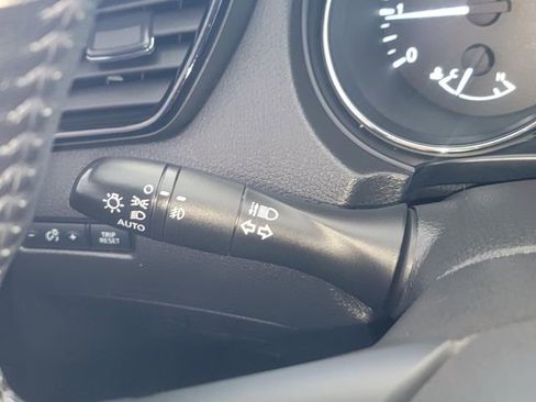 Used 2019 Nissan Rogue Sport SV w/ All-Weather Package image 16